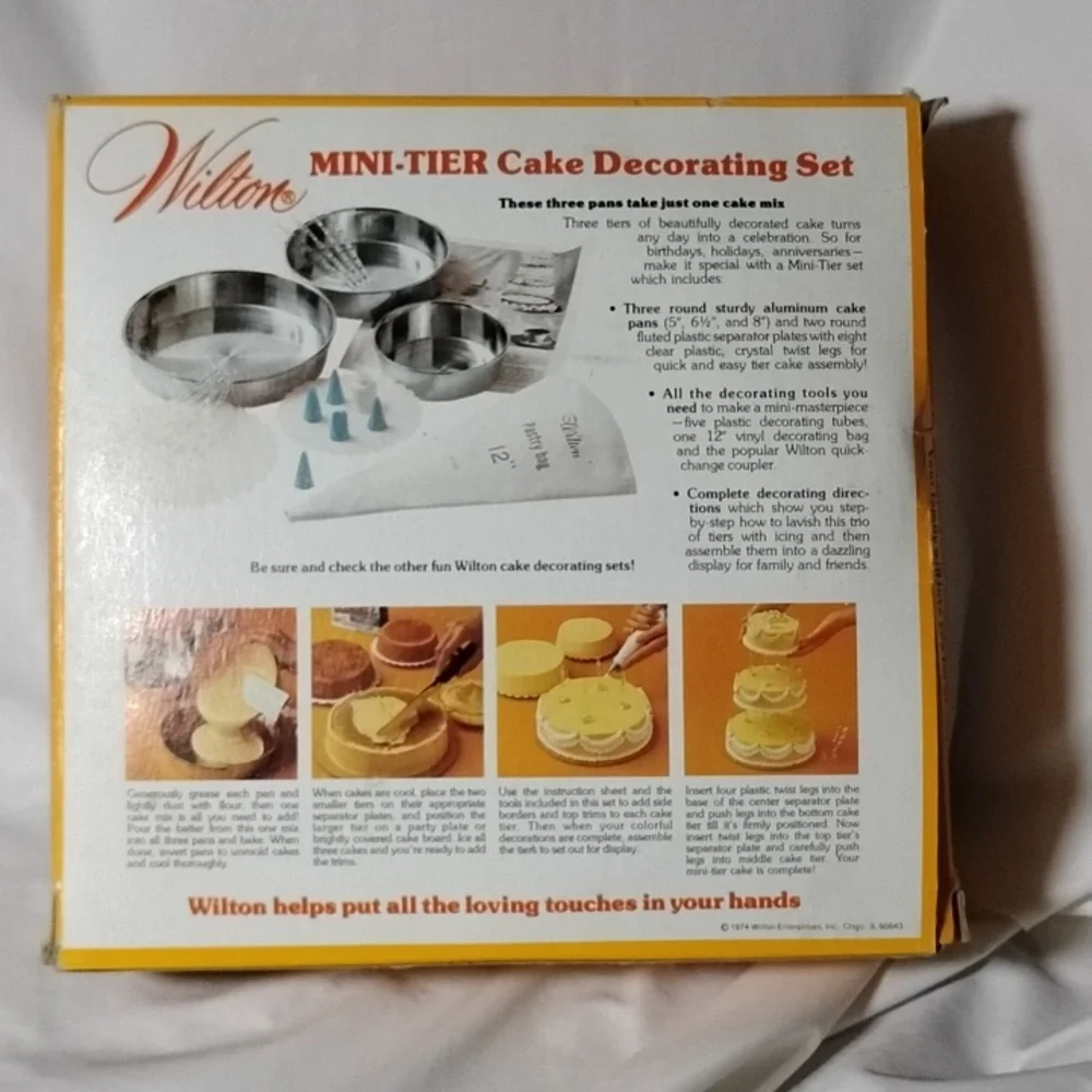 Vtg. 1974 Wilton Mini-Tier Cake Decorating Set